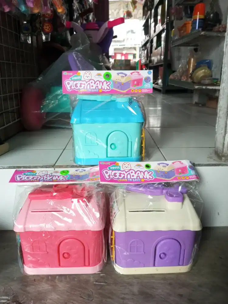 Mainan Anak Celengan Rumah menabung