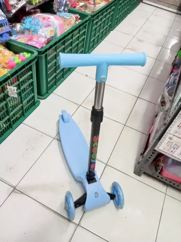Mainan Anak Scooter roda 3 plastik