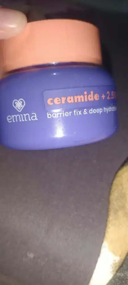 Moisturizer barier Emina masih baru banget