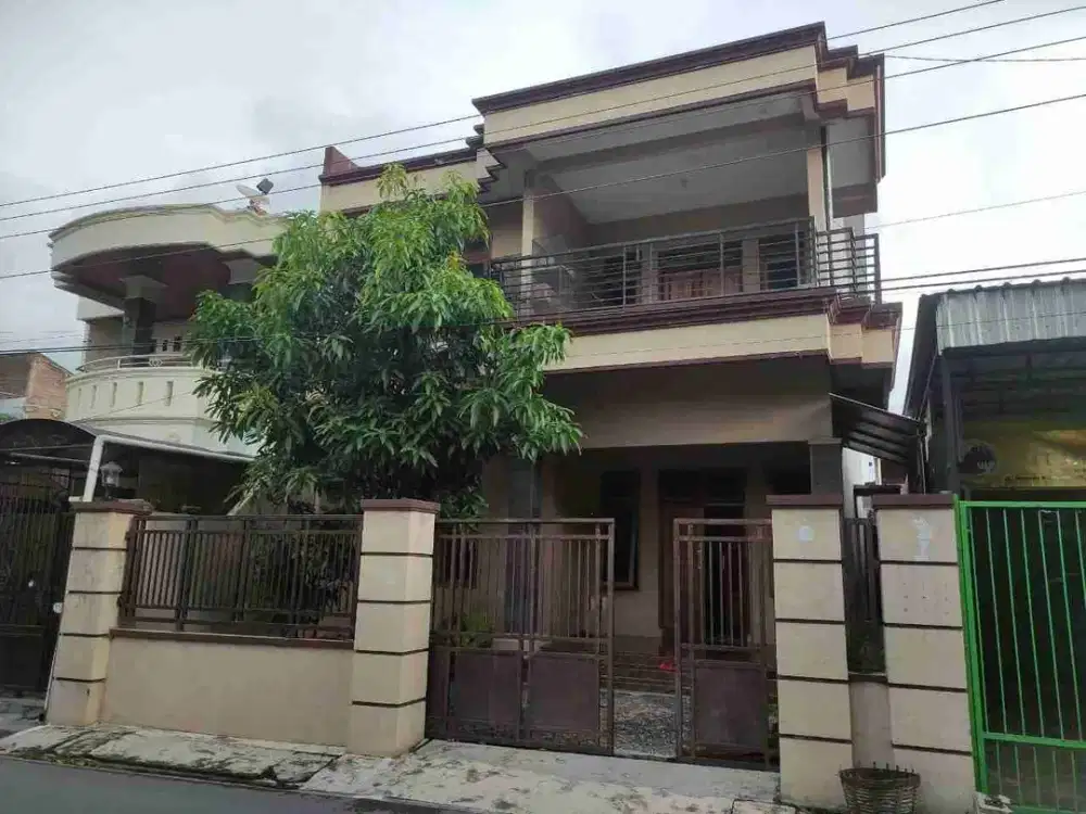 Rumah 2Lt Bagus Tengahkota Dekat Singosaren Plaza