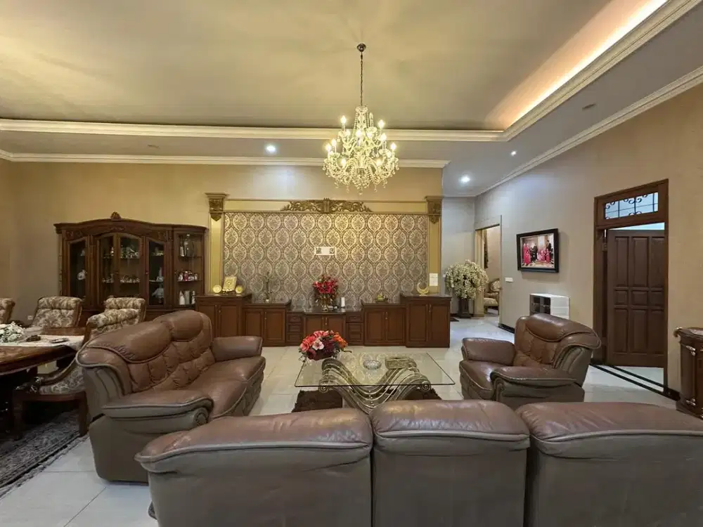 Rumah Mewah Hook Full Furnished Di Gayung Kebonsari Surabaya Selatan
