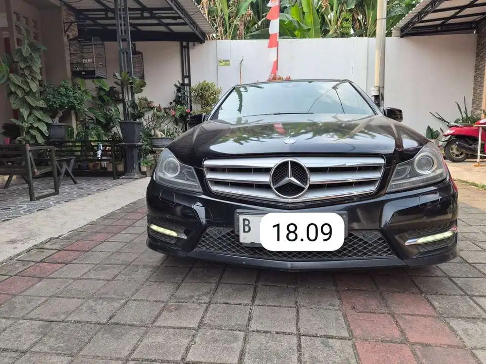 Mercedes-Benz C250 AMG+ 2014 Bensin | RARE ITEM | Seat belt merah