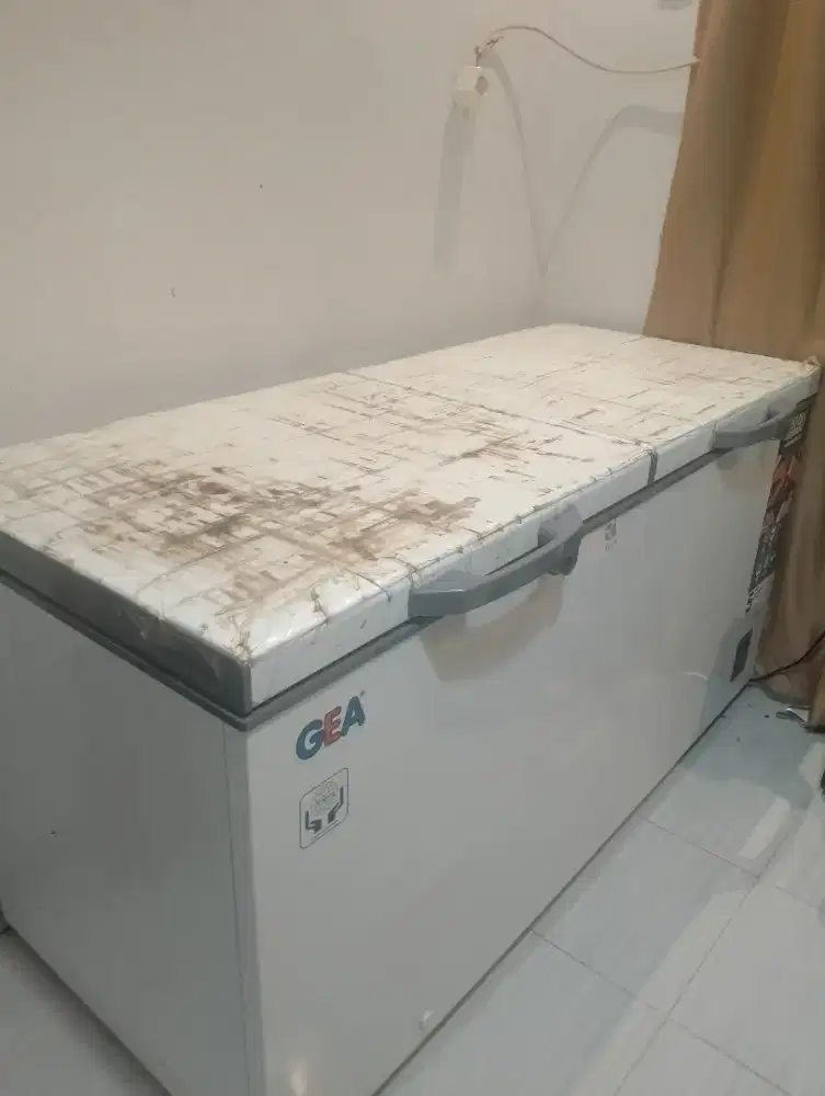 Dijual Freezer GEA AB-600-R 500 Liter