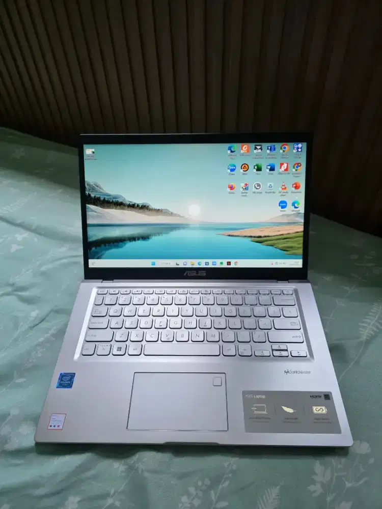 Asus VivoBook 14 A416M Mulus Like New - RAM 4GB/SSD 256GB Jarang Pakai