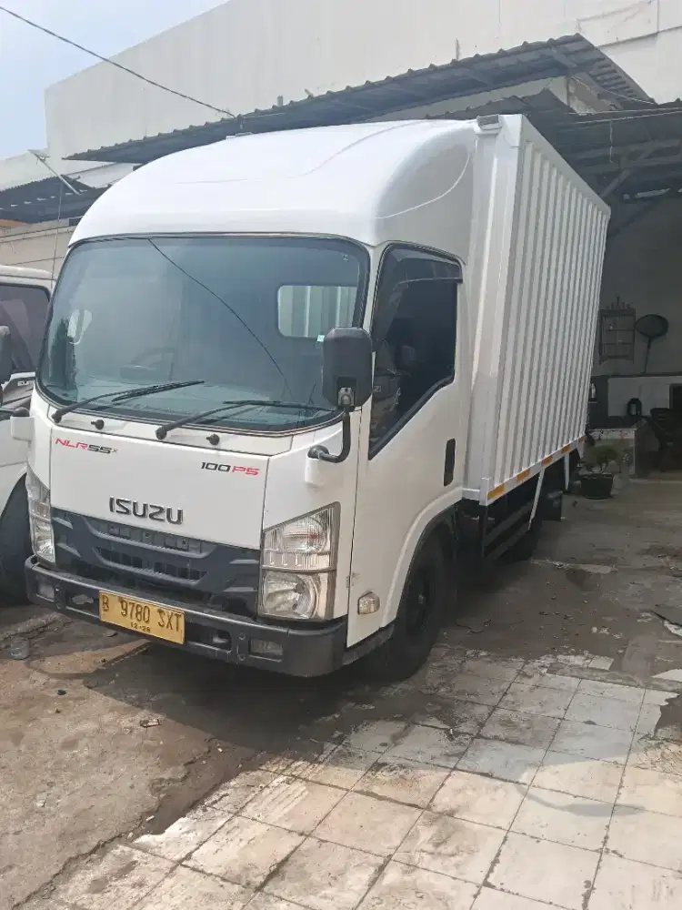 Isuzu elf GIGA NLR55TX ps100 engkel std box 2021