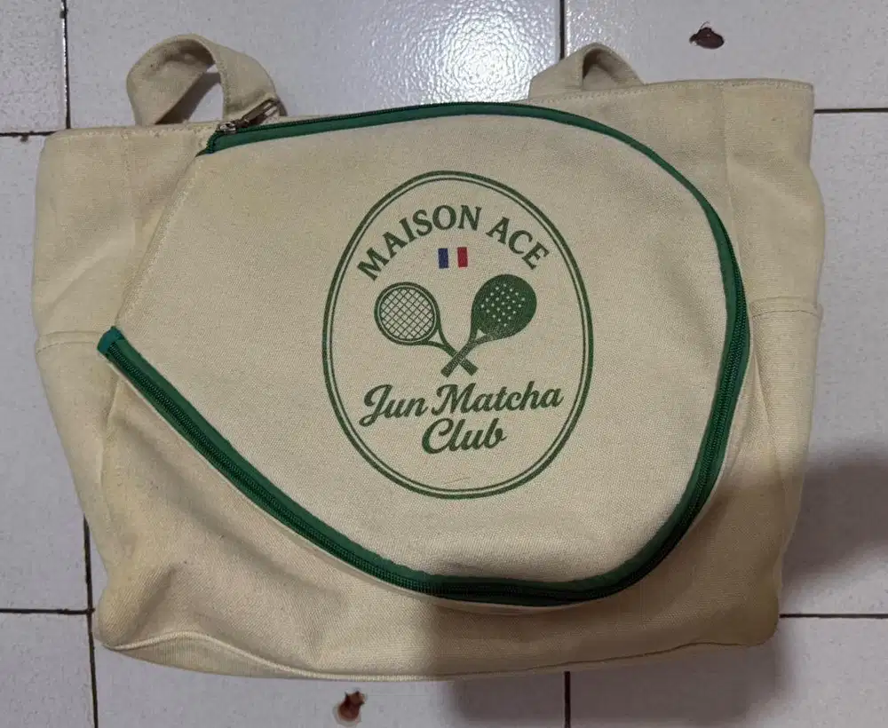 Dijual tas raket padel bisa isi baju dan sepatu