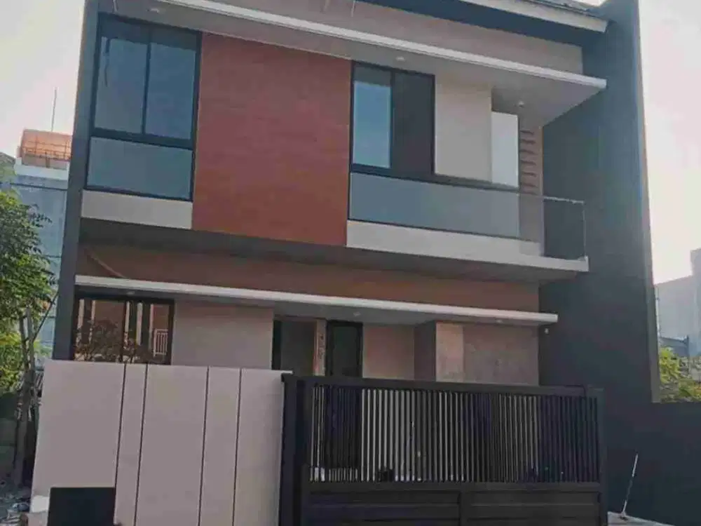RUMAH BARU 2M-AN PAKUWON CITY.