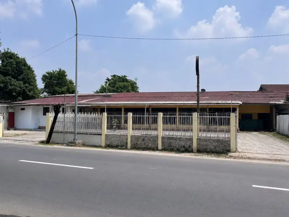 Tempat Sewa ex Resto di Tole Iskandar Depok. Strategis