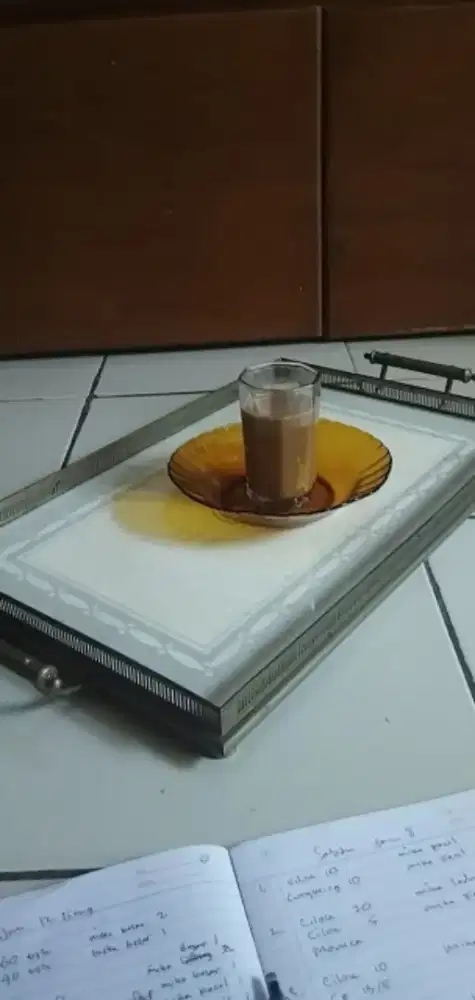 nampan keramik lawas