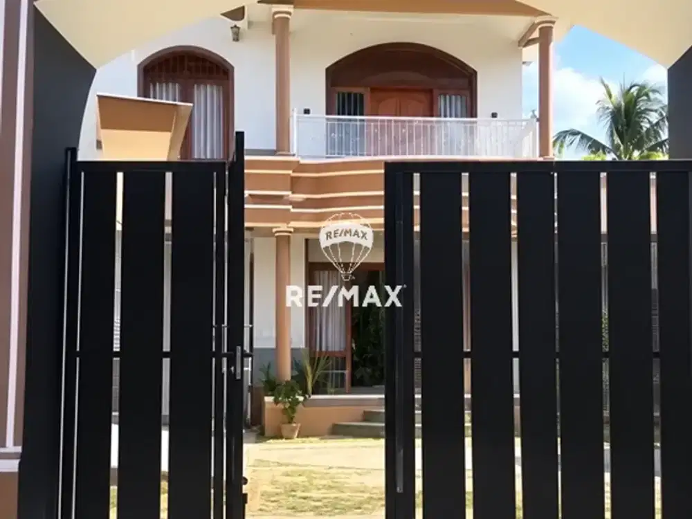 DIJUAL RUMAH CANTIK SEMI VILLA - CLURING BANYUWANGI