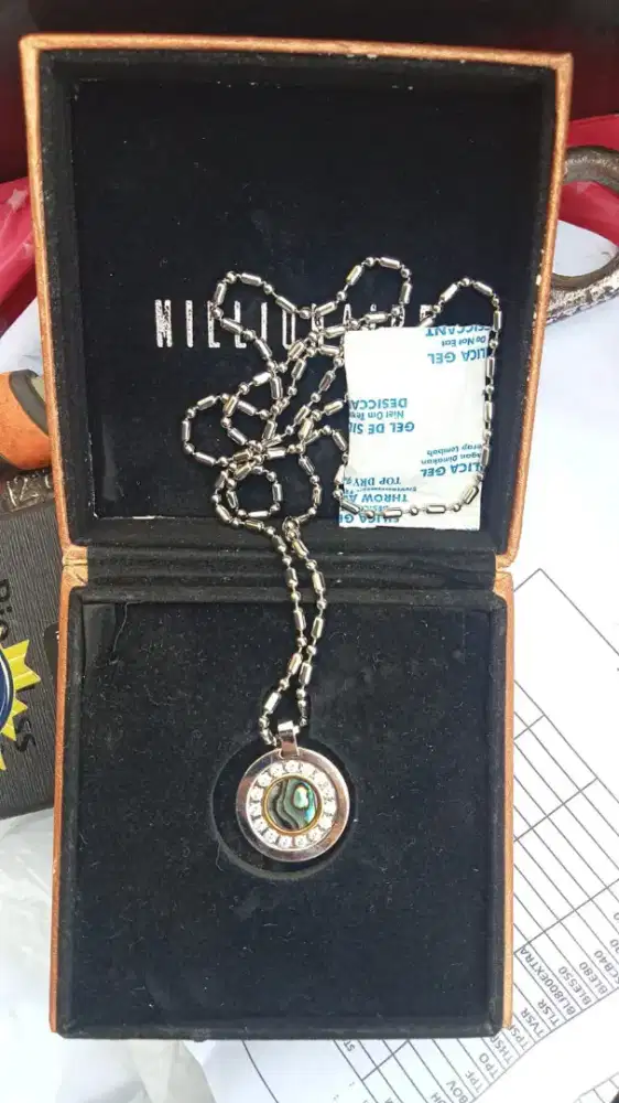 Kalung  dan BIo glass kesehatan MCI