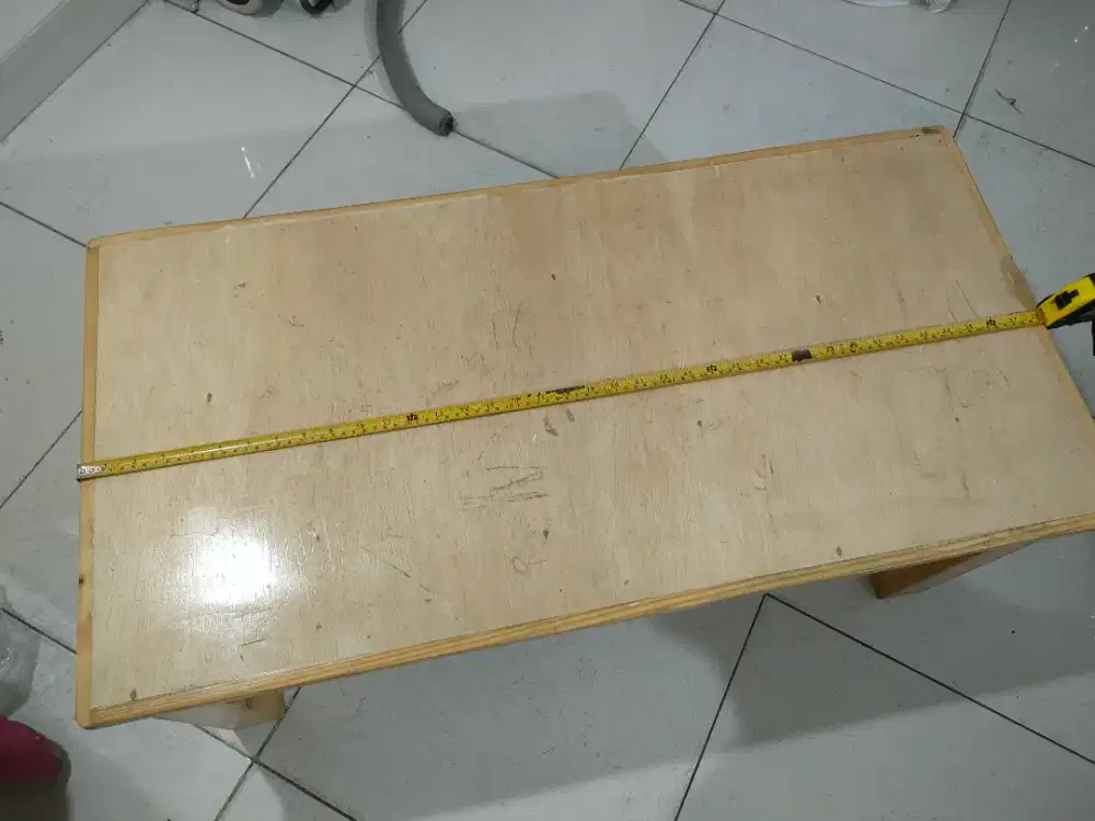 Meja kayu multifungsi