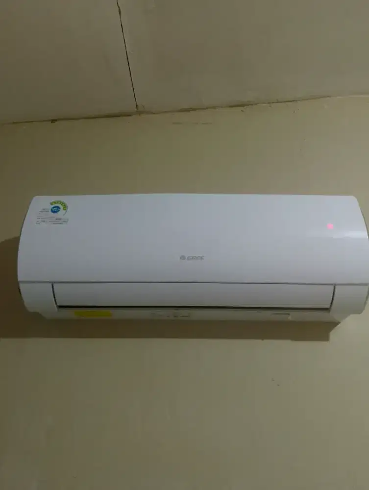 AC gree 1/2pk inverter