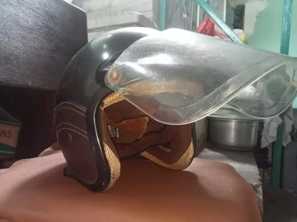Helm bogo bekas