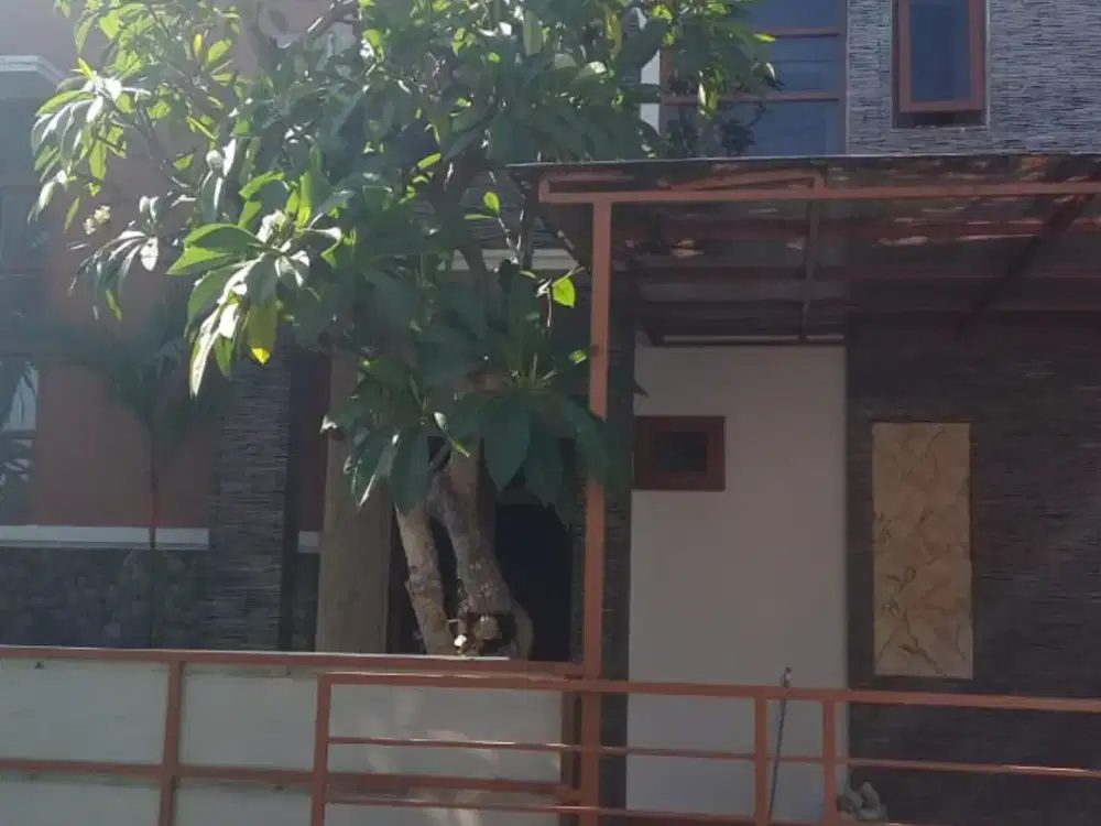 Dan jual rumah di Denpasar Sesetan