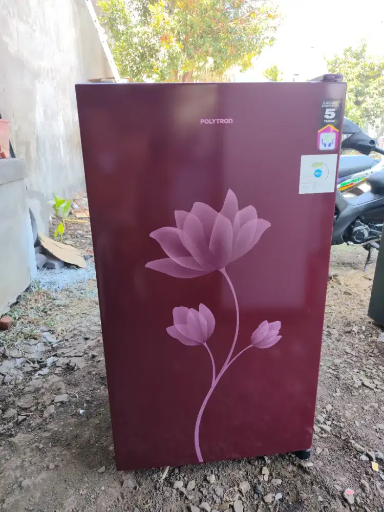 Kulkas polytron 1 pintu mulus, pemakaian 5bulanan kartu garansi hilang