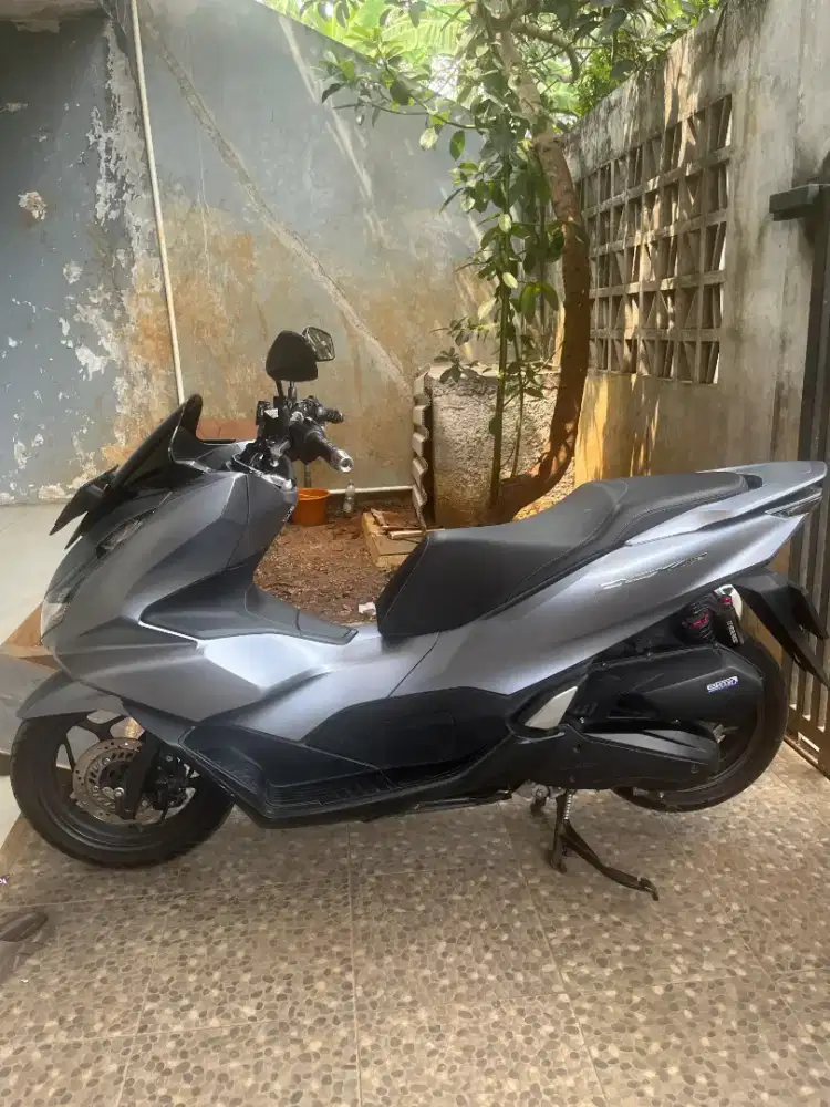 Honda PCX Silver 2024 CBS