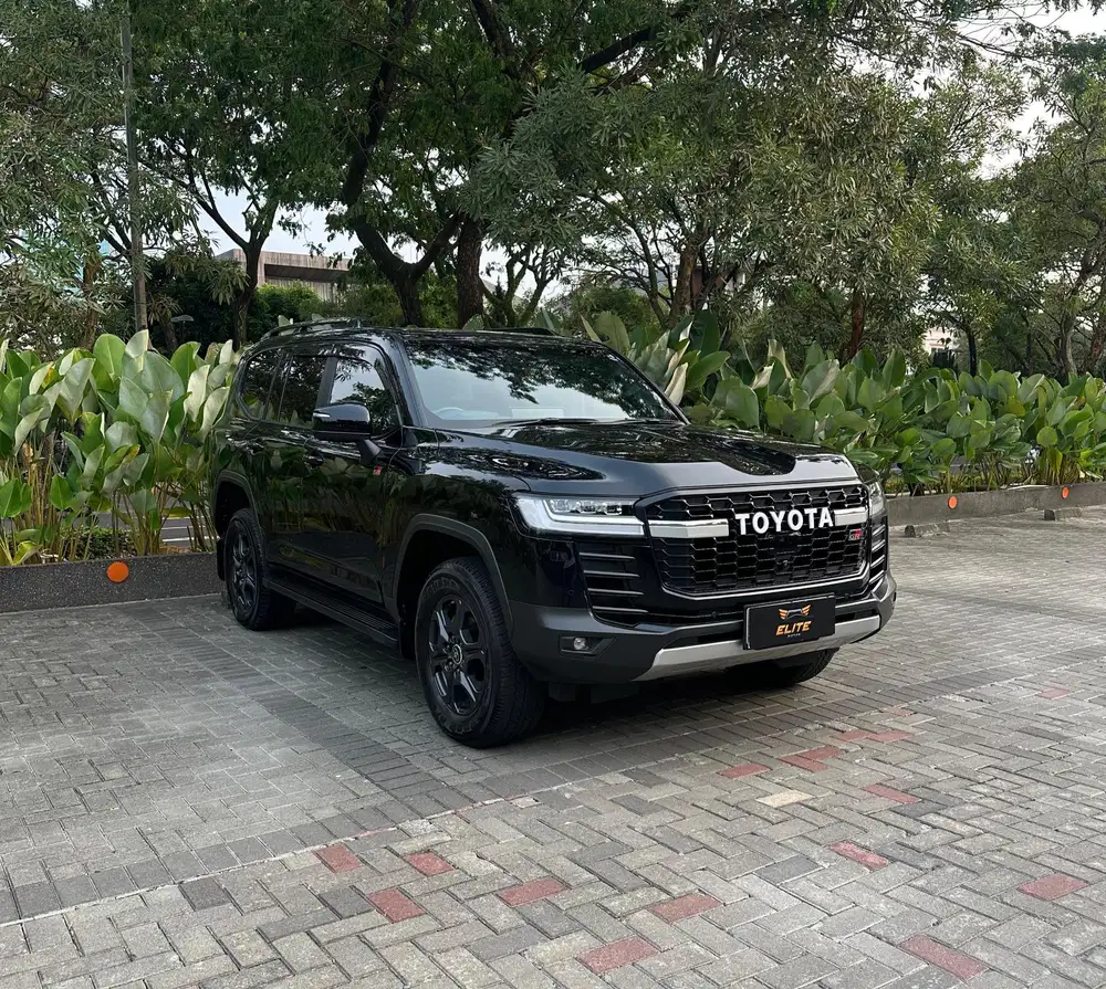 [ ODO 21RB ] Toyota Land Cruiser 300 GR Sport 2023
