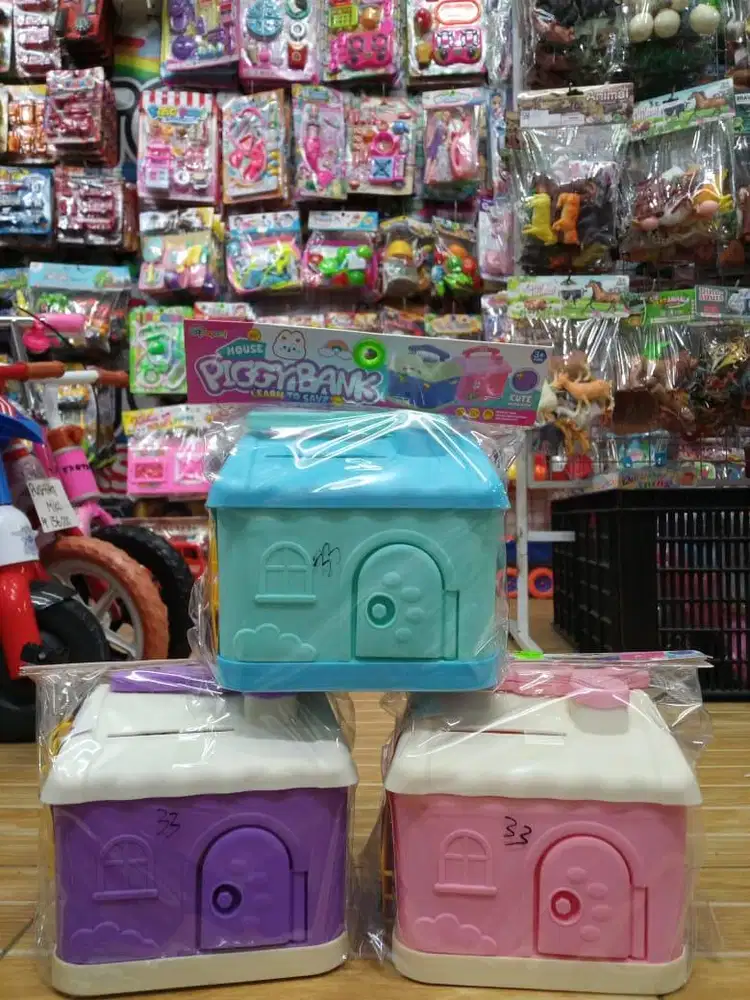 mainan anak celengan rumah