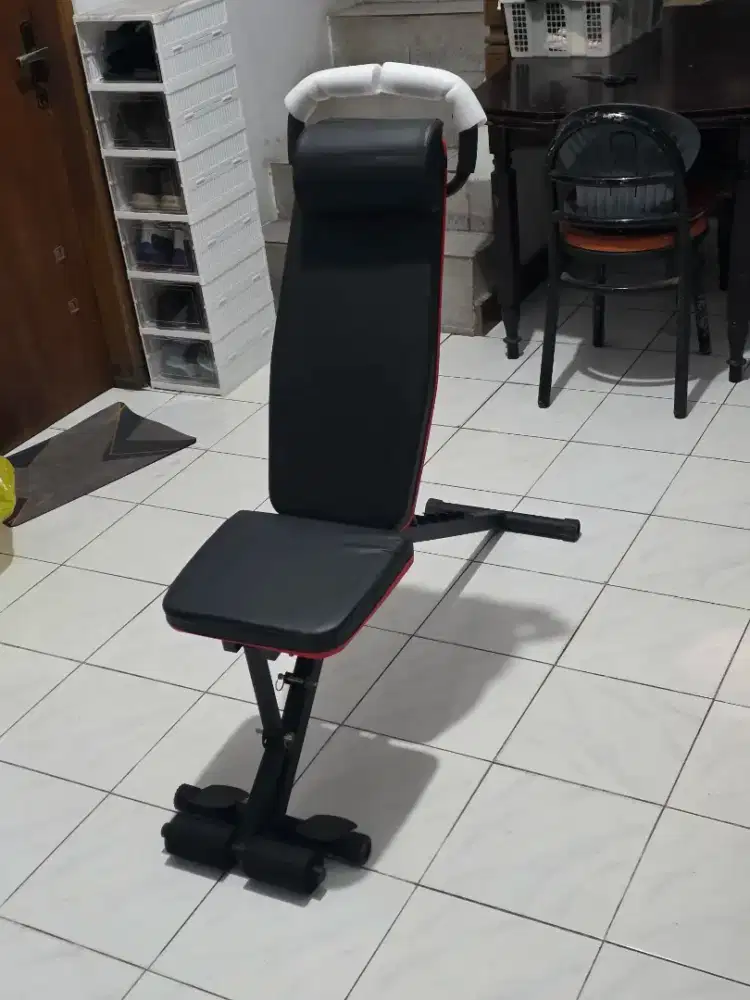 Sit Up Bench Lipat / Workout Bench Portabel (Kondisi 95%)