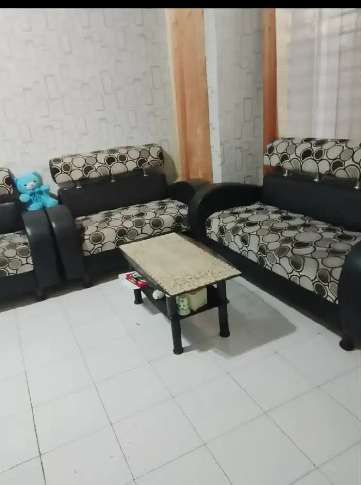 Sofa kursi tamu