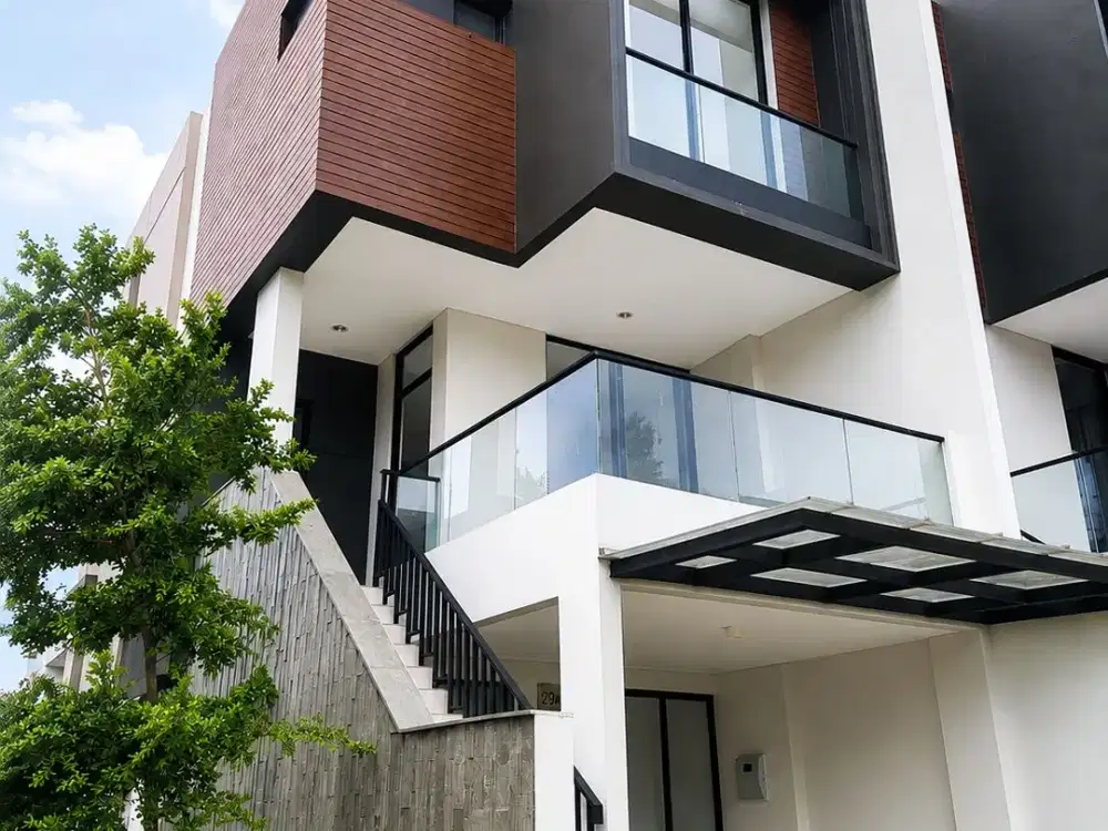 Rumah Hook Cluster Piano Golf Island PIK 3 Lantai