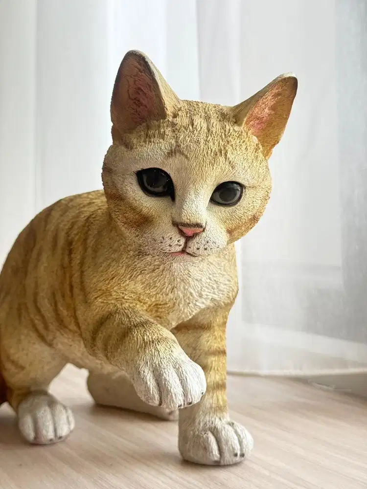 Patung Kucing Dekorasi Realistis – Figur Pajangan Rumah