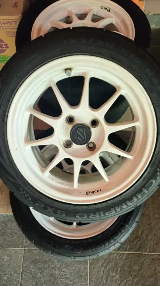 Velg ENKEI ES TARMAC R15 White + bonus ban (second)