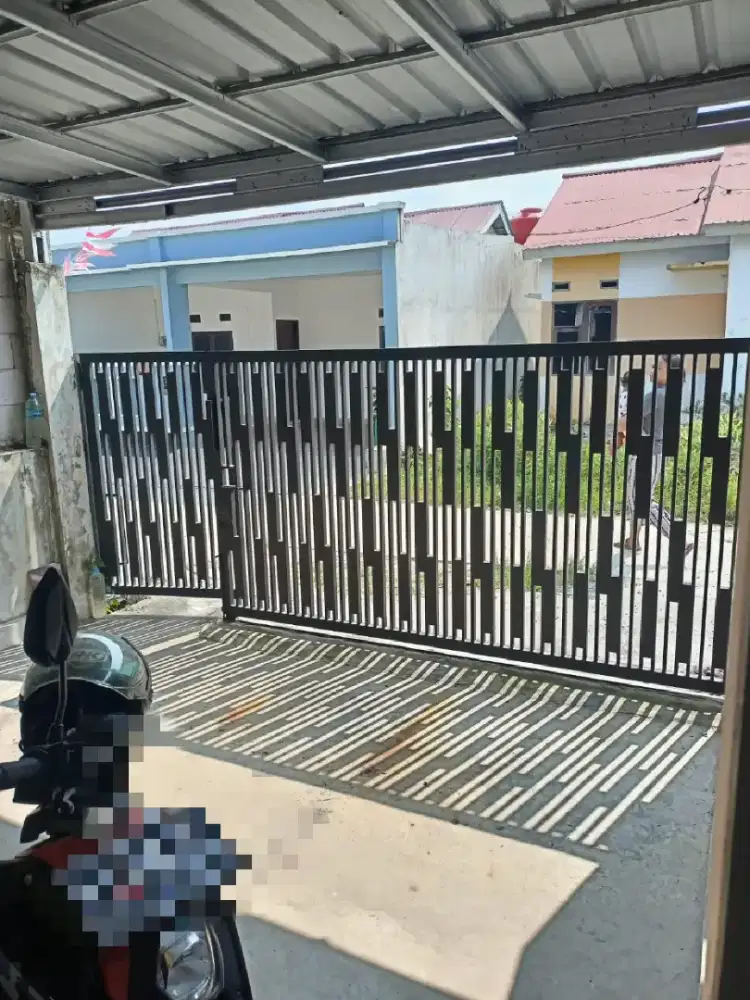 Pagar depan rumah