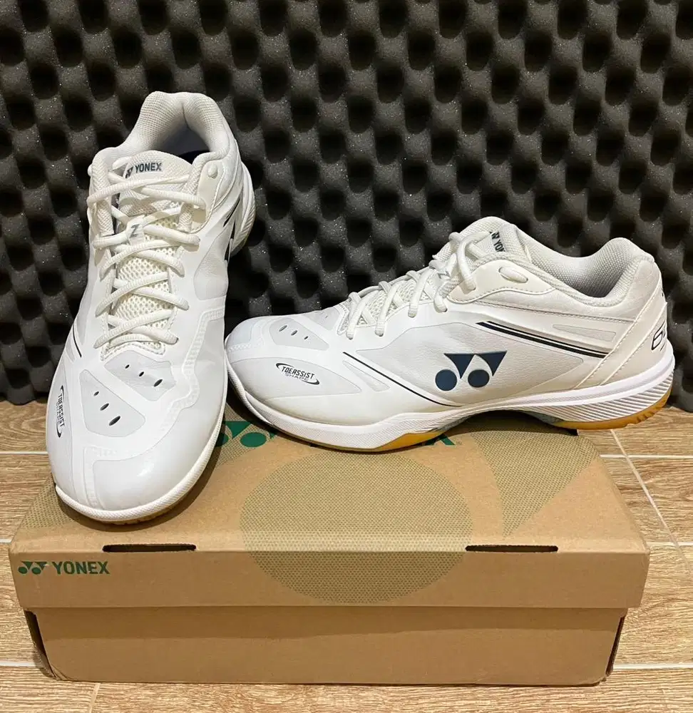Sepatu Badminton Yonex SHB 65 Z4 WIDE (white) ORIGINAL