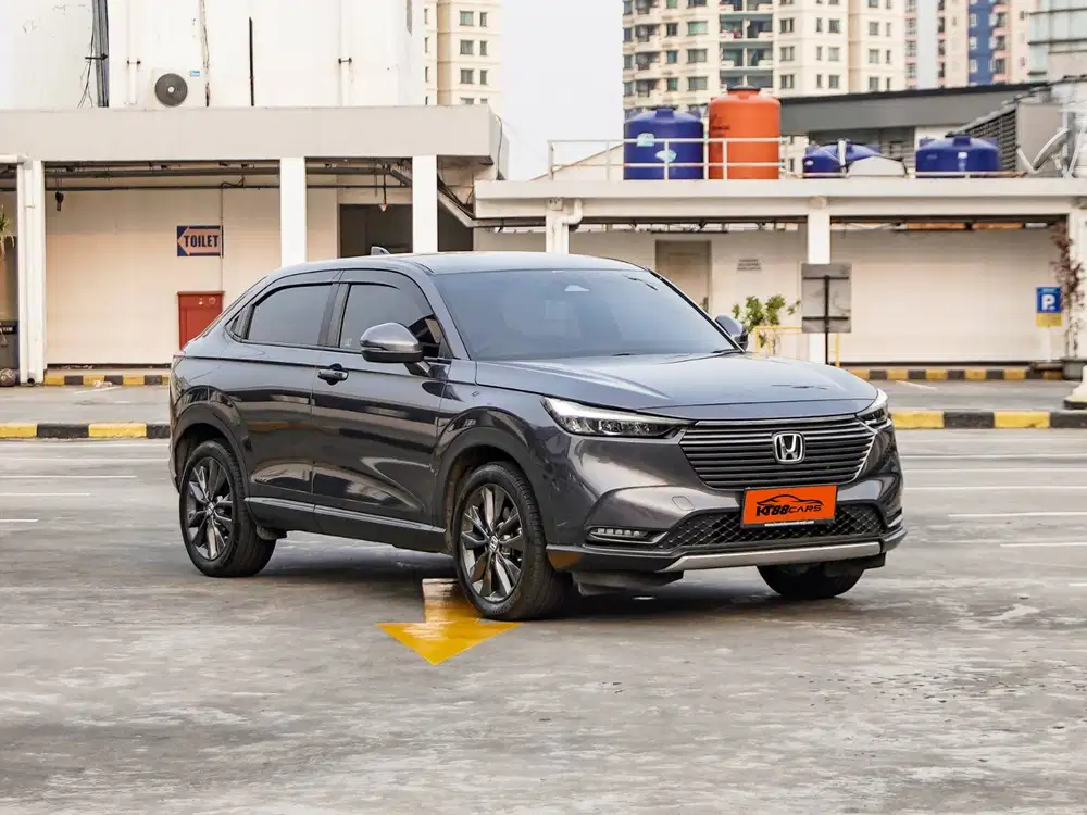 Honda HR-V  SE Sensing AT 2023 Abu abu
