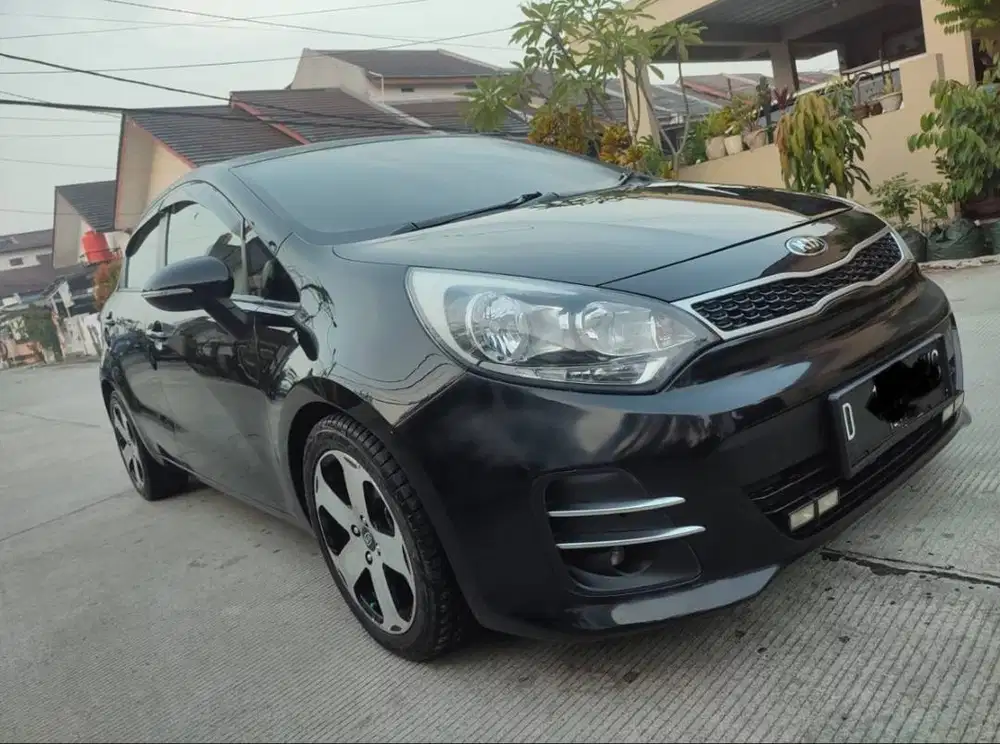 KIA RIO AT 2015 HITAM SI AWET GANTENG INGIN GANTI JURAGAN