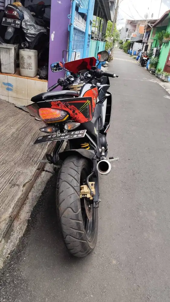 YAMAHA R15 V2 MOVISTAR THN