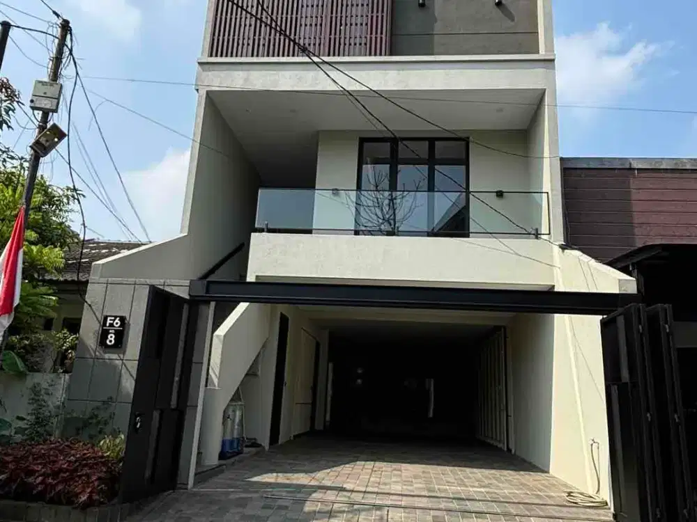 Dijual Rumah Mewah baru 3 lt di Puri Indah no cantik  8 SHM Hadap utara ada 3+1 kt 3 km semi furnished, swimming pool lt 1, lift, Ayo survey & nego sampai deal!!