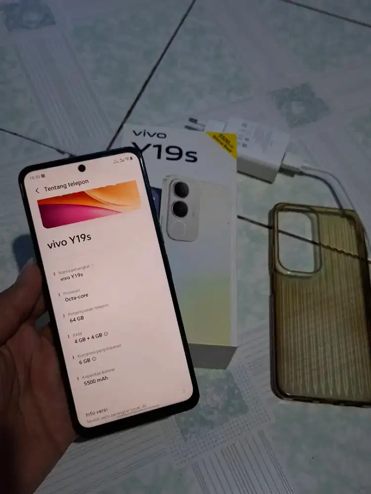 Vivo y19s 4/64 fullset mulus