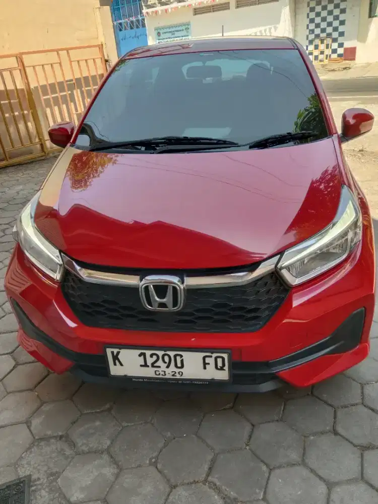 Dijual Honda Brio E manual 2024 KM 9rb Merah Seperti Baru Istimewa