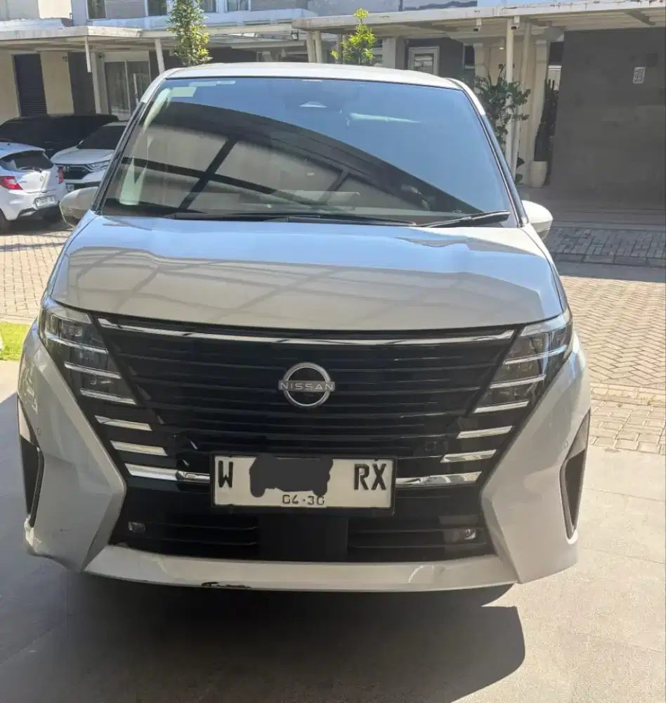 Jual mobil second Nissan Serena Higway