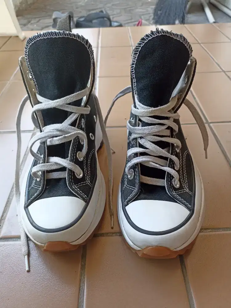 Sepatu Converse Star hike size 36.