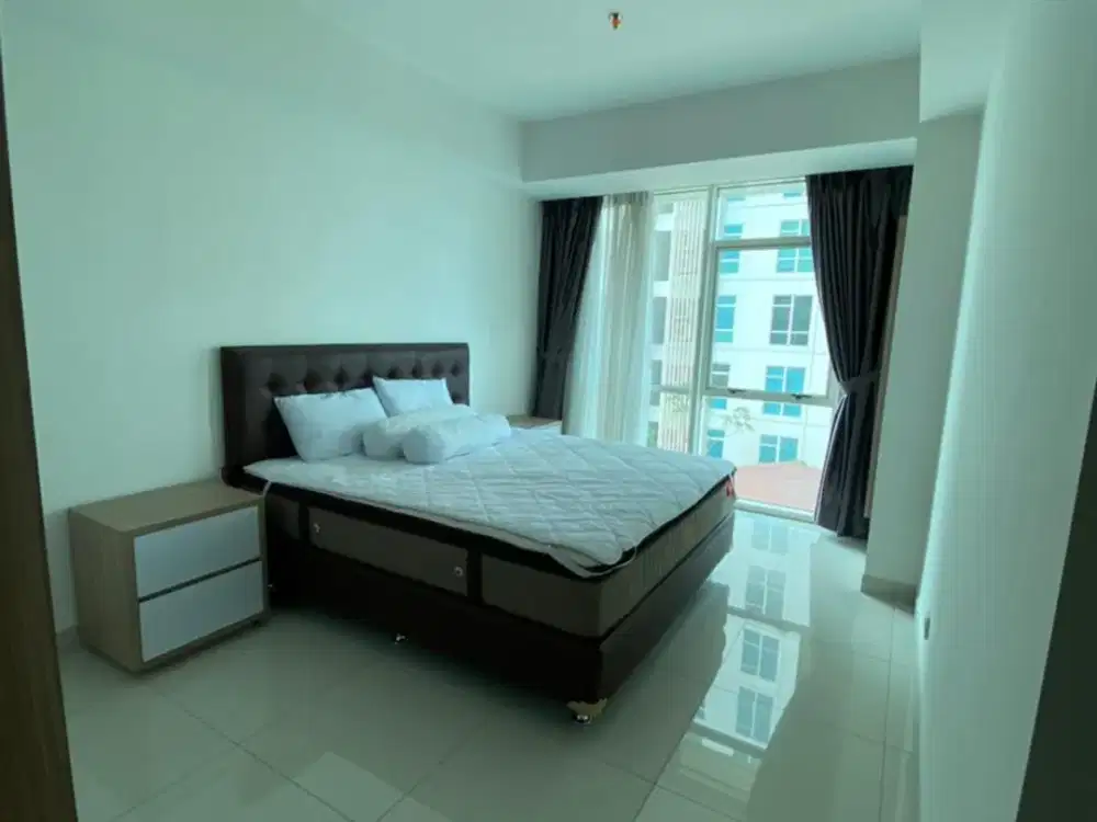 DISEWAKAN APARTEMEN 3 BR THE KENSINGTON ROYAL SUITES KELAPA GADING JAKARTA UTARA