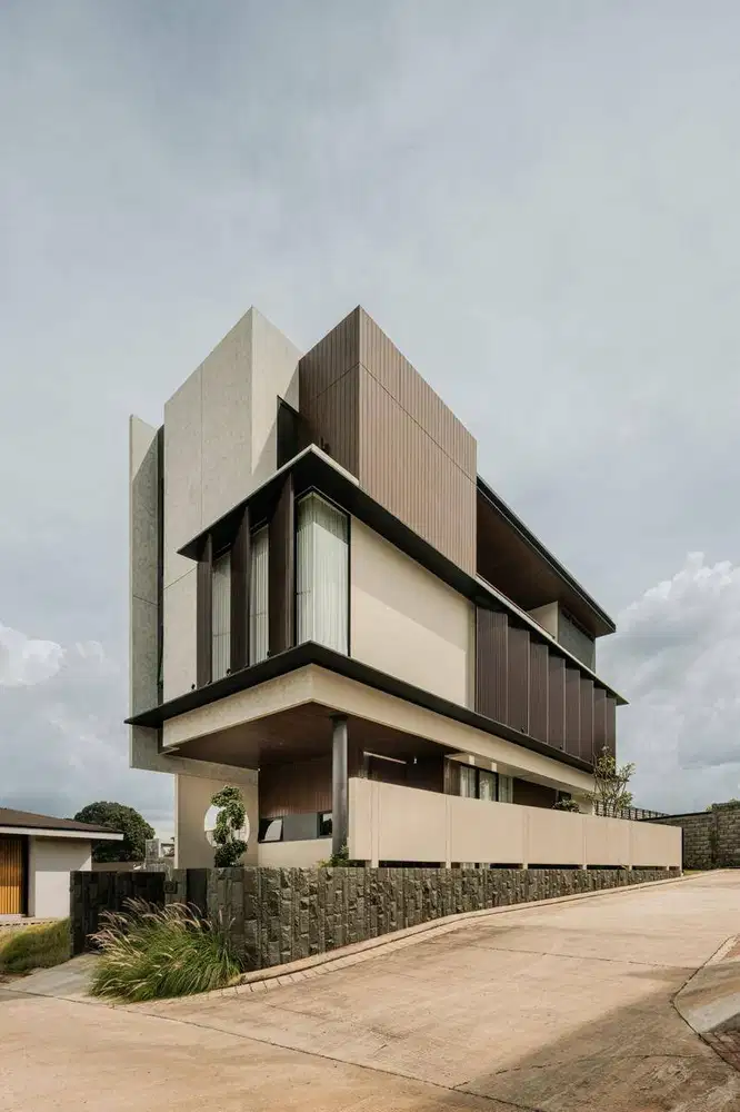 Dijual Rumah Lux Modern di Setraduta Bandung