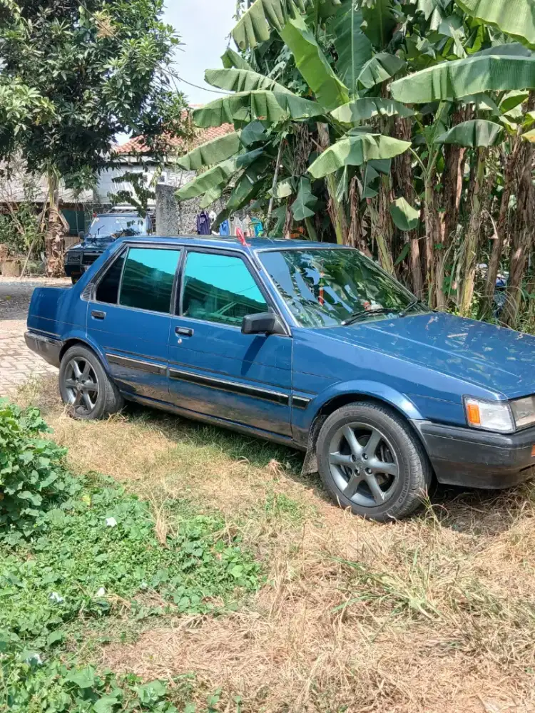 Corolla SE Salon