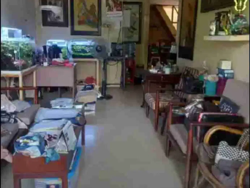 rumah kav polri 3 lantai 7x13m jelambar