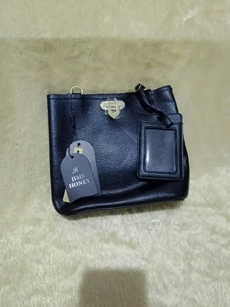 Tas jims honey warna hitam
