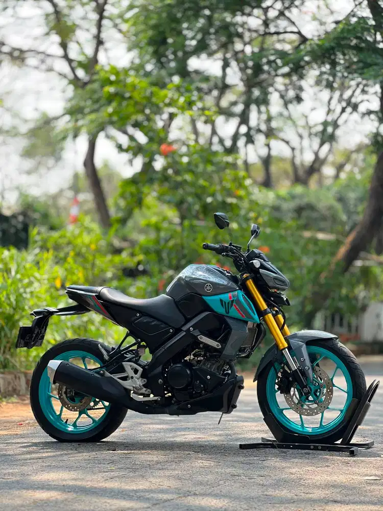 YAMAHA MT15 2023 GREY KM LOW PAJAK PANJANG SIAP NGEBUT