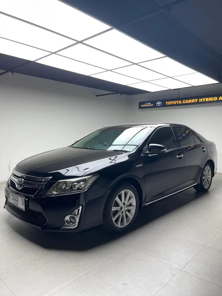 TOYOTA CAMRY HYBRID 2.5 A/T 2015