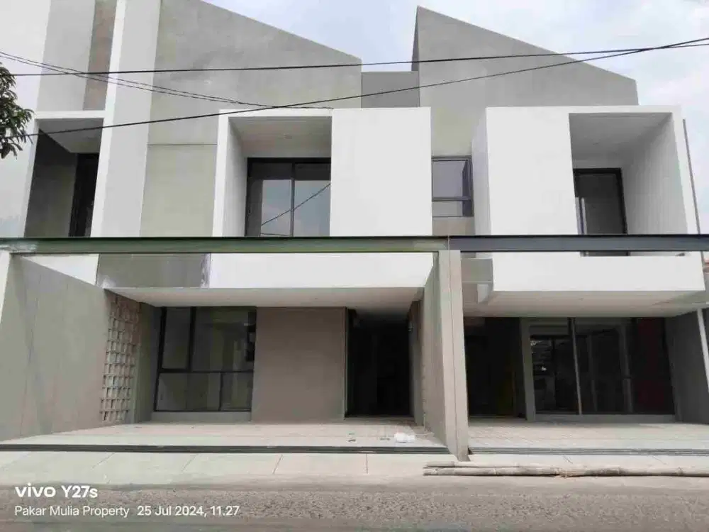 Rumah Baru 2 Lantai Siap Huni Di Turangga