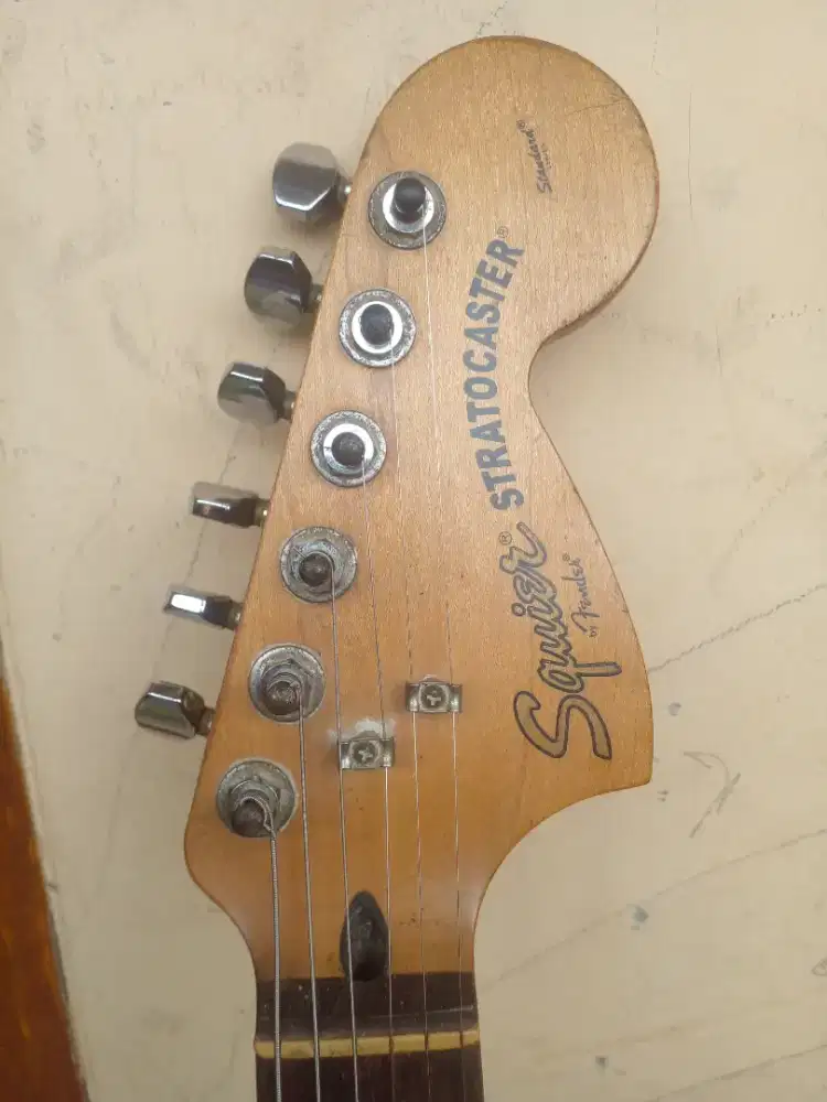 Gitar fender Squier standart series indonesia