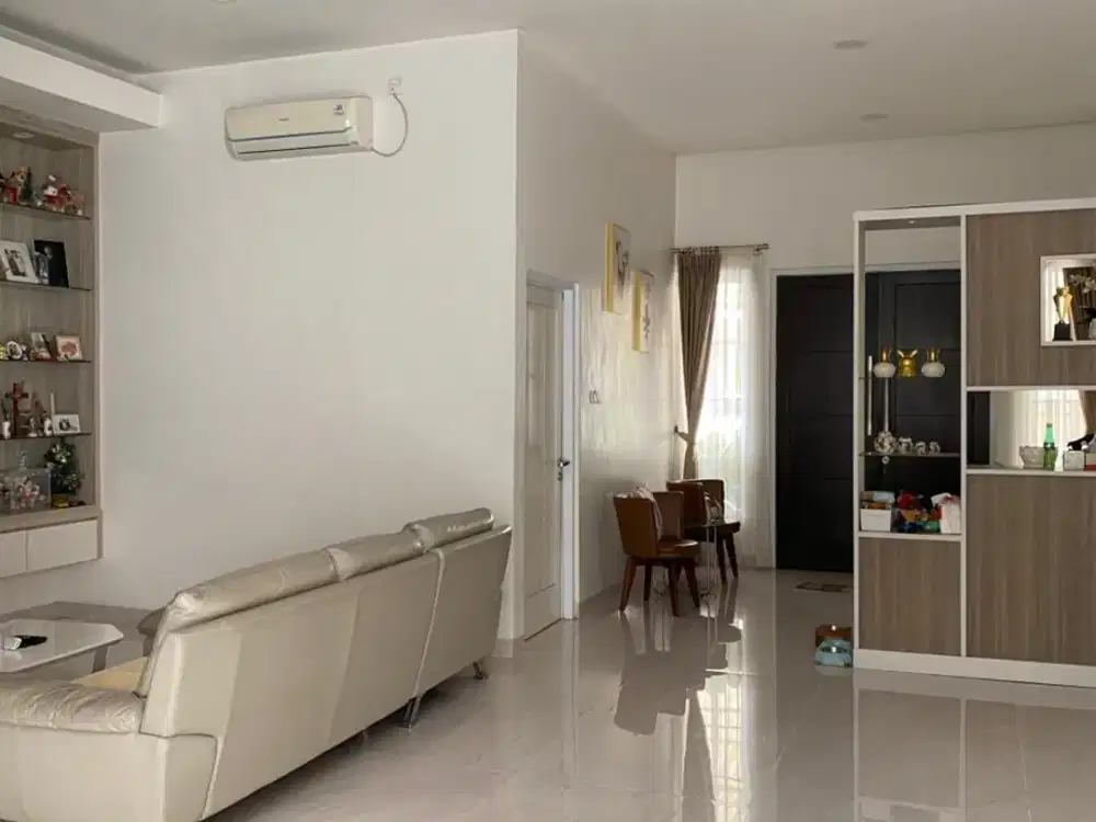 Dijual rumah rapi siap huni di Alam Sutera dekat Mall Living world