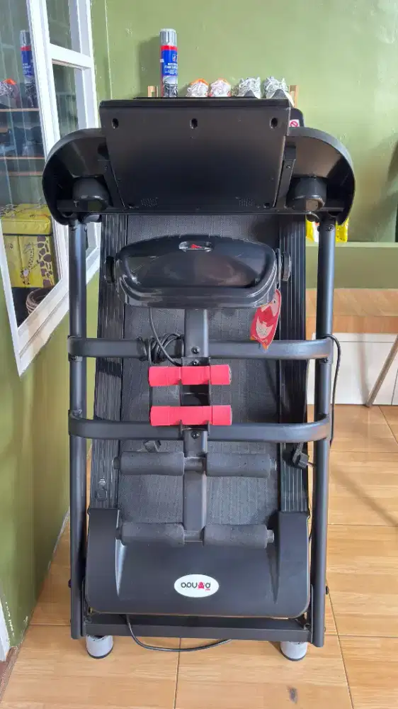 Treadmill Red Panda beli tahun 2025