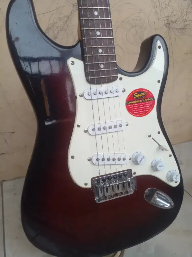 Gitar Fender squier standart series lawas